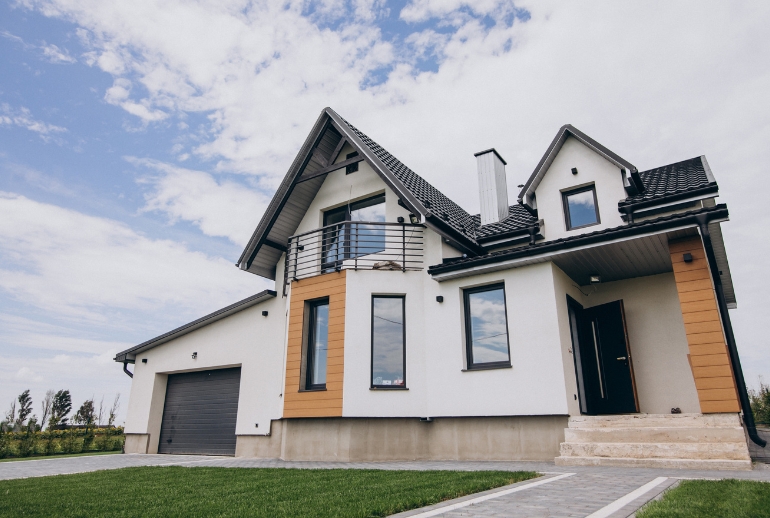 Residential vs Commercial Property 
